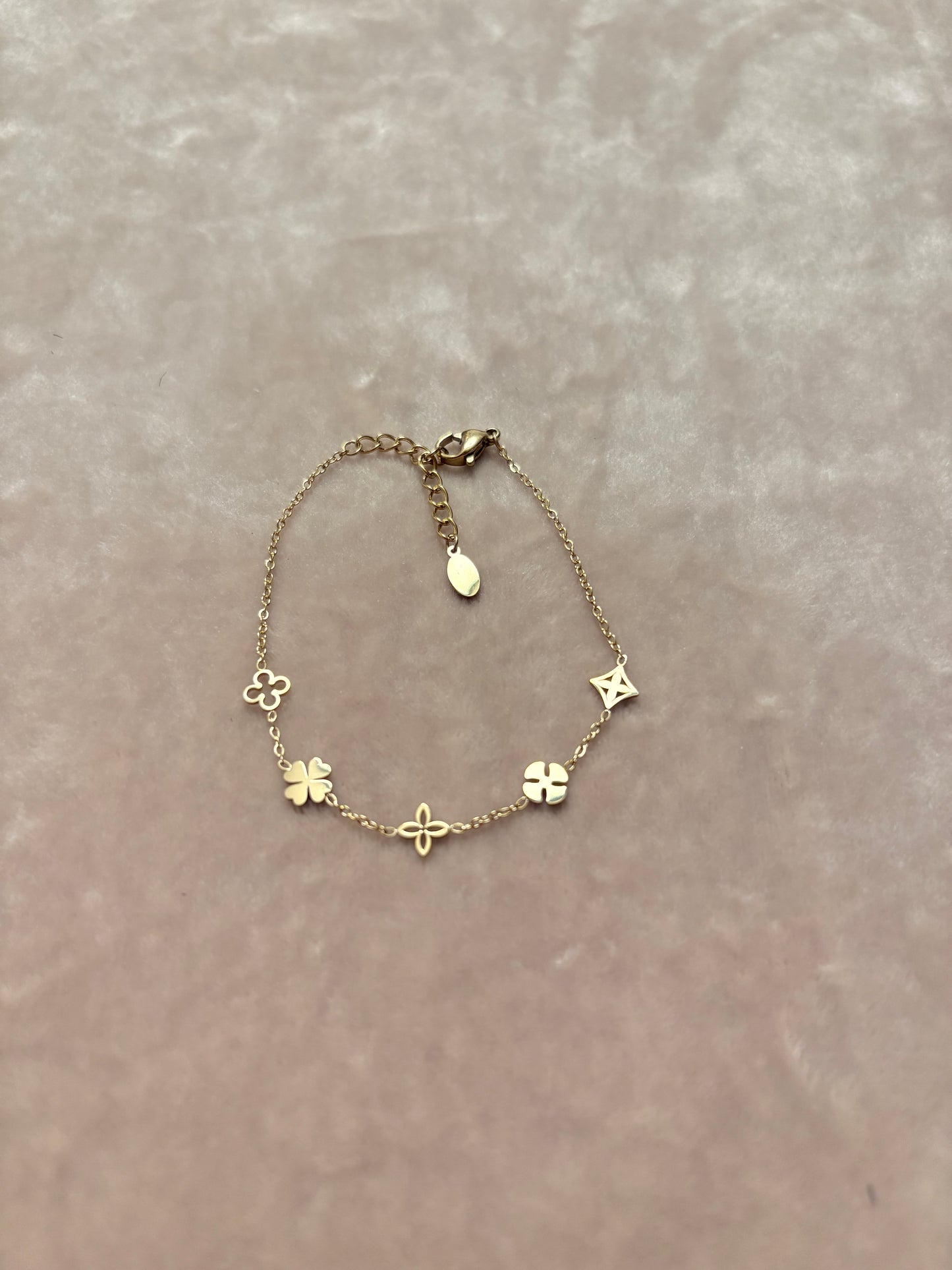 Armband - Almost Real