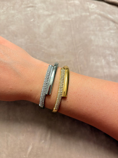 Armband - Barely Holding On